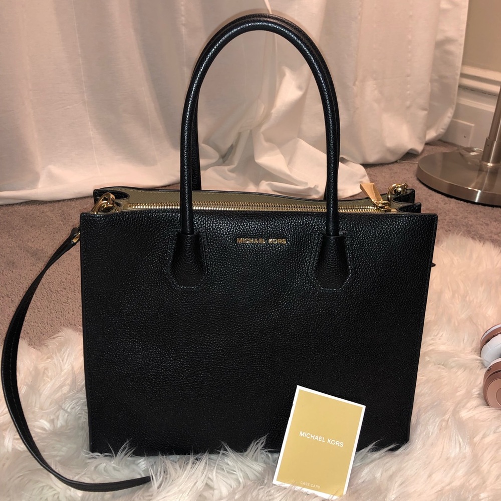 MK Mercer Medium Pebbled Leather Accordion Bag